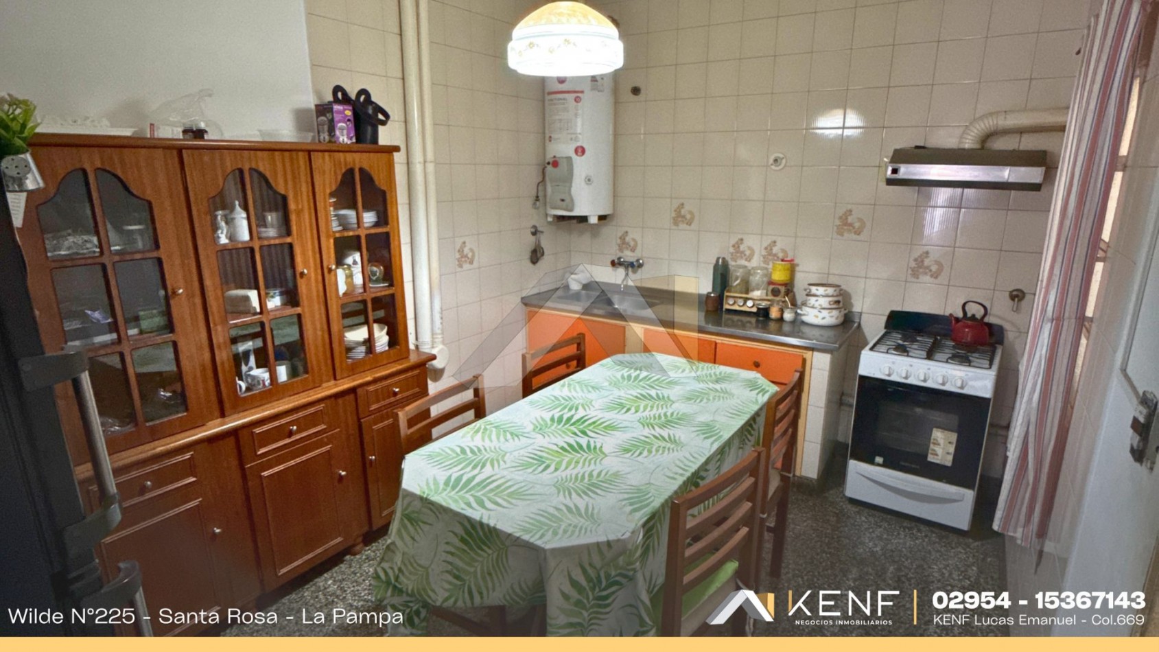 CASA EN VENTA A METROS DE AV. PEDRO LURO