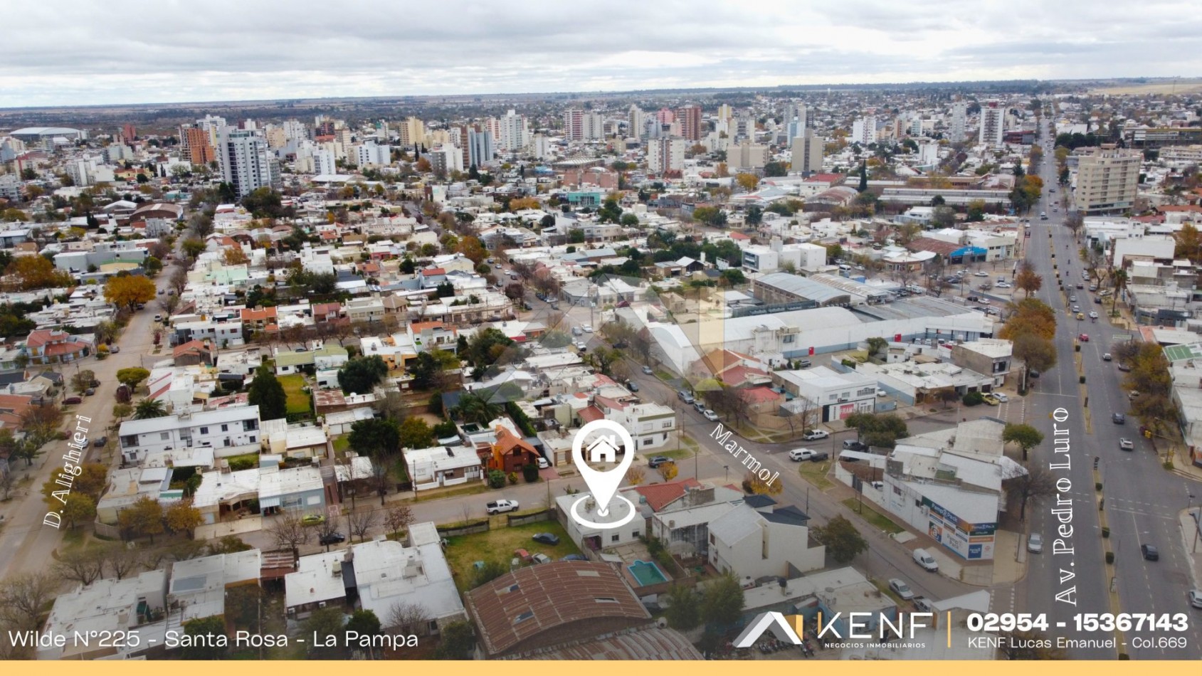 CASA EN VENTA A METROS DE AV. PEDRO LURO